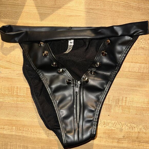 Rave Wonderland 2pc Calling The Shots Studded Faux Leather Set-Medium - Picture 4 of 7